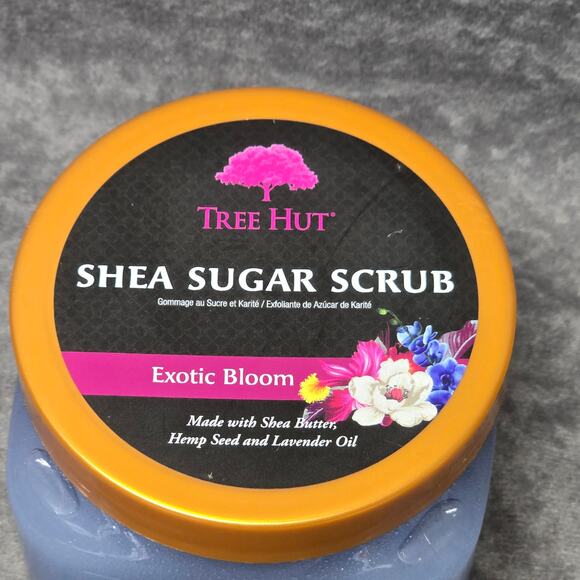 TREE HUT Exotic Bloom Shea Sugar Scrub 18 oz | Exfoliating Body Care - Picture 2 of 4